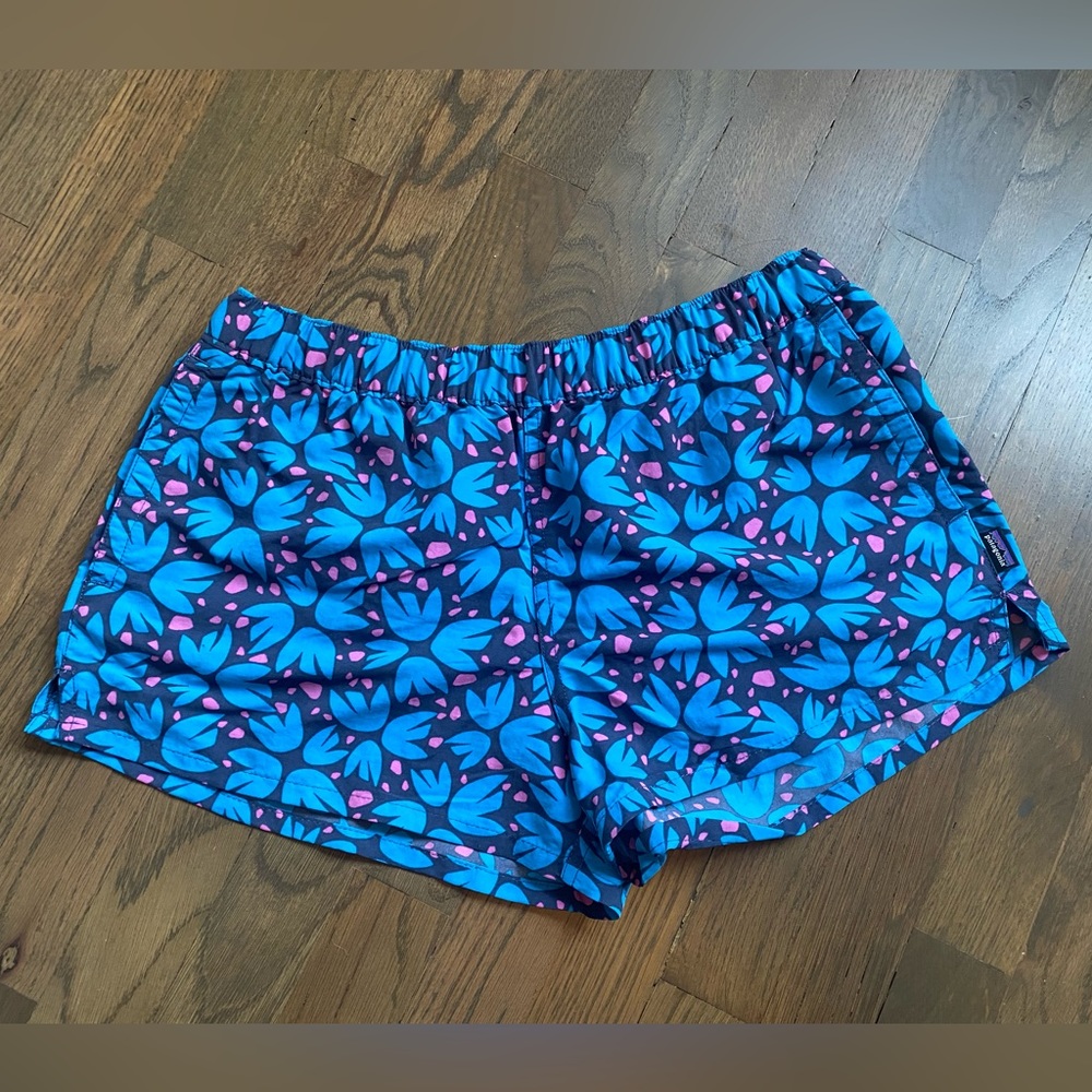 Womens Patagonia Barely Baggies Size M